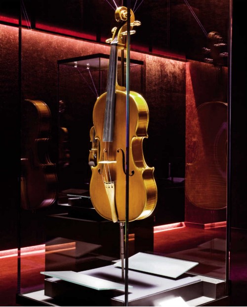 Cremona la città della musica: visita al Museo del Violino e degustazione di torrone Cremona la città della musica: visita al Museo del Violino e degustazione di torrone